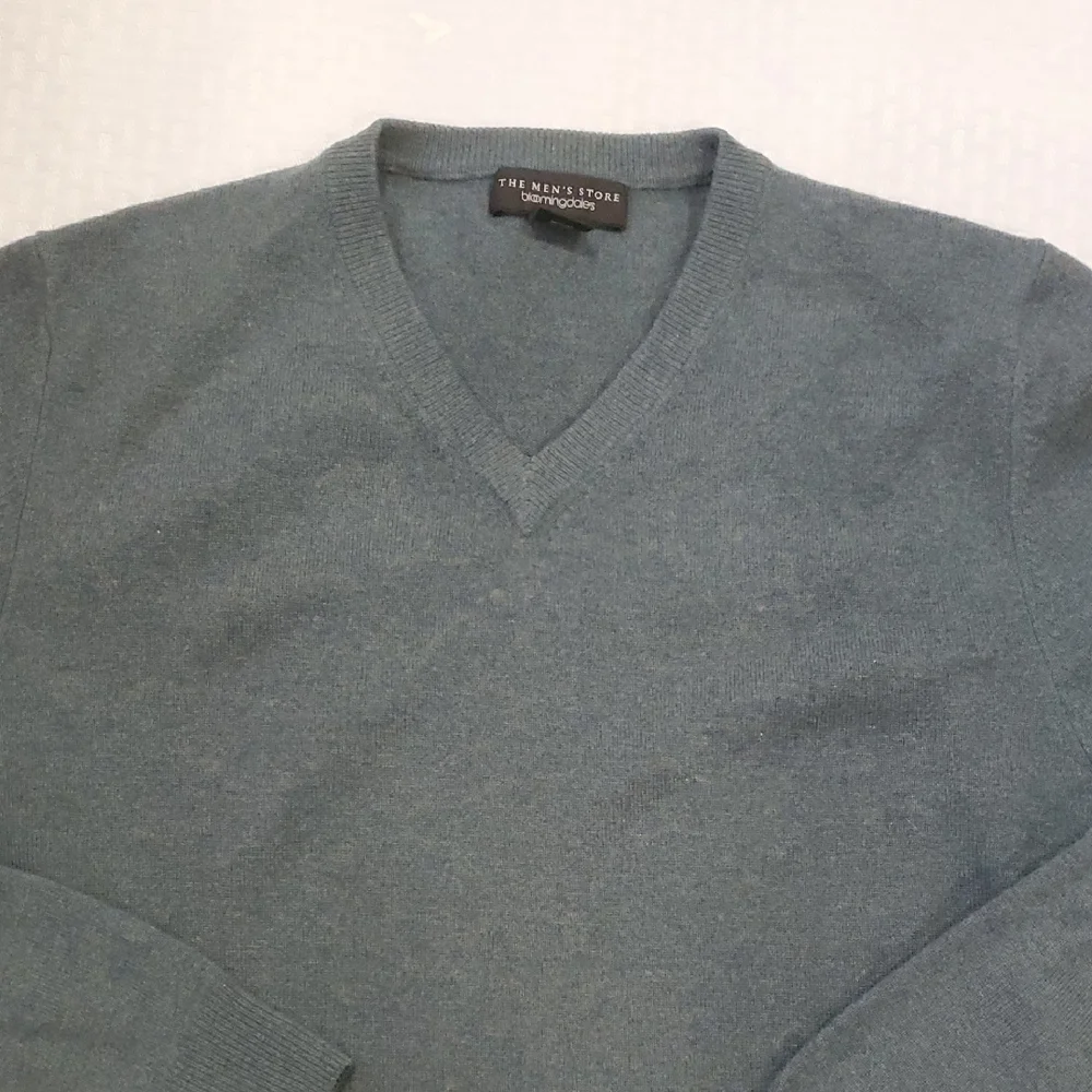 Club Room Men's Blue-Green Grey V-Neck Cashmere Sweater - Picture 2 of 9